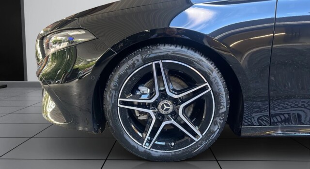 MERCEDES-BENZ A 200 Night Star 7G-DCT