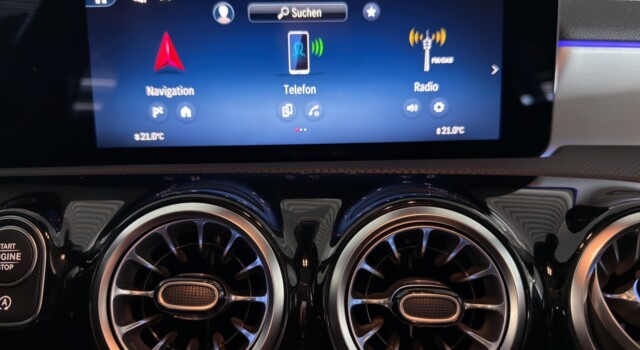 MERCEDES-BENZ CLA 250 4Matic 8G-DCT