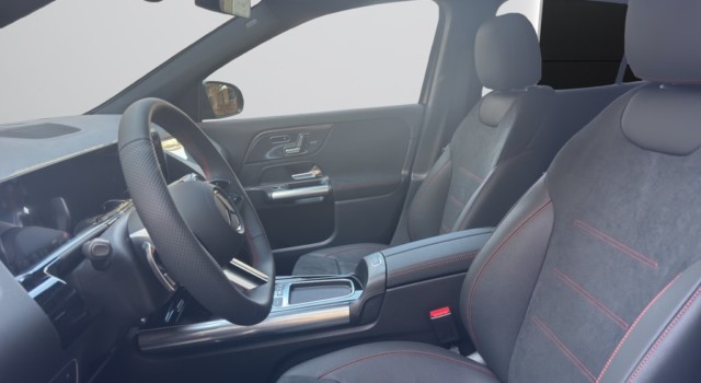 MERCEDES-BENZ GLA 220 4Matic 8G-DCT