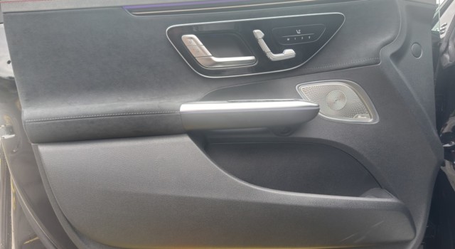 MERCEDES-BENZ EQE 350 4 Matic Executive Edition