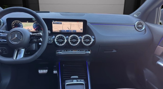 MERCEDES-BENZ GLA 250 4Matic 8G-DCT Swiss Star