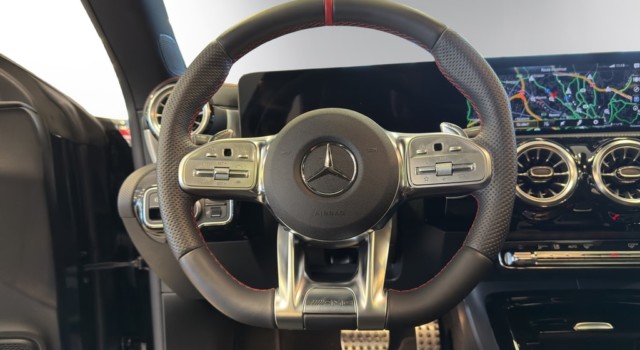 MERCEDES-BENZ CLA 35 AMG 4Matic