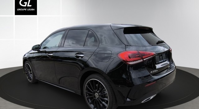 MERCEDES-BENZ A 250 e AMG Line
