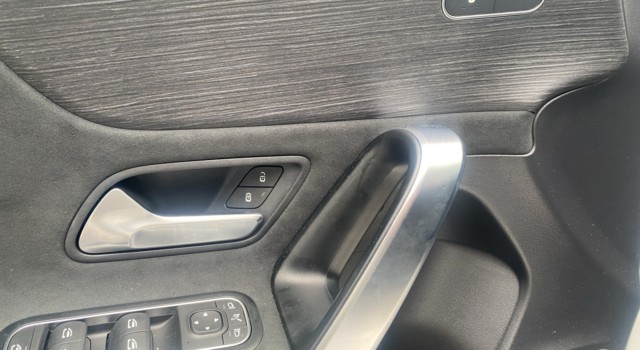 MERCEDES-BENZ A 220 4Matic 8G-DCT