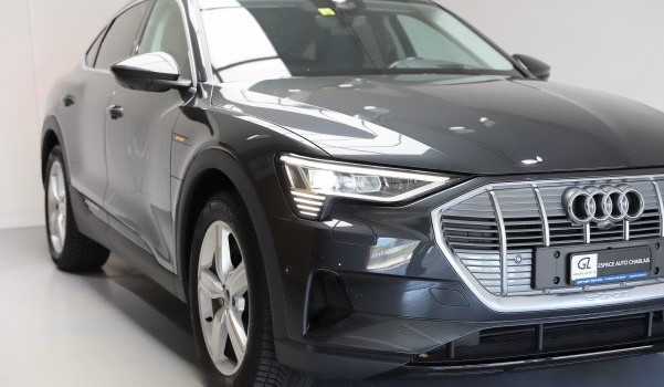 AUDI e-tron 50 quattro