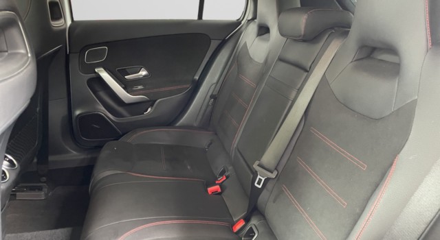 MERCEDES-BENZ A 200 AMG Line 7G-DCT