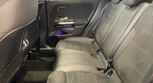 MERCEDES-BENZ GLA 250 4Matic AMG Line 8G-DCT