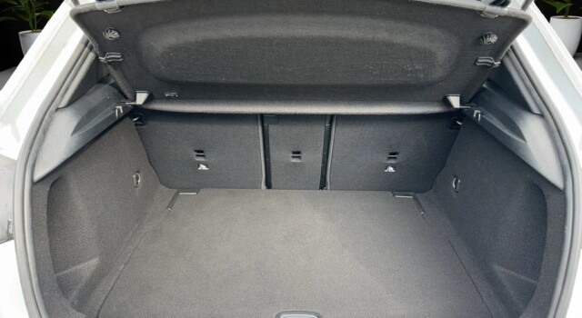 MERCEDES-BENZ A 200 AMG Line