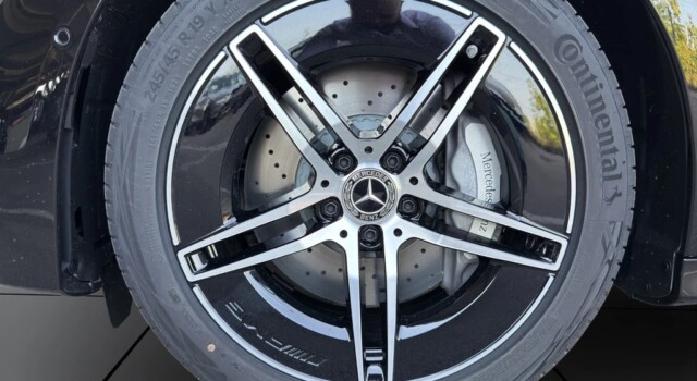 MERCEDES-BENZ E 220 d 4Matic 9G-Tronic