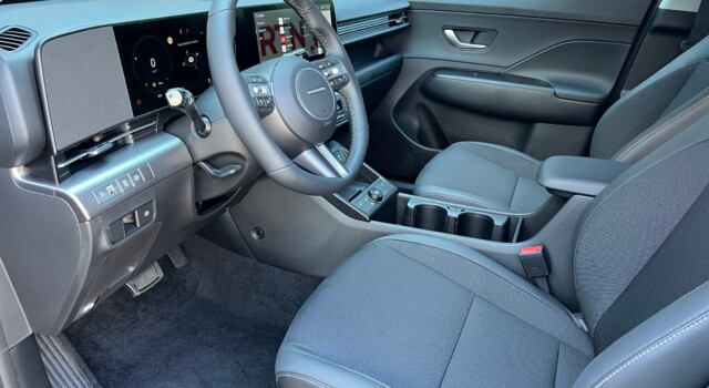 HYUNDAI KONA 1.6 GDi HEV Amplia DCT