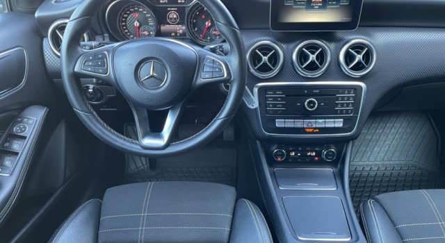 MERCEDES-BENZ A 200 Night Star 7G-DCT