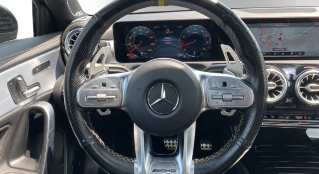 MERCEDES-BENZ A 250 AMG Line