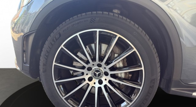 MERCEDES-BENZ GLC 220 d AMG Line 4Matic