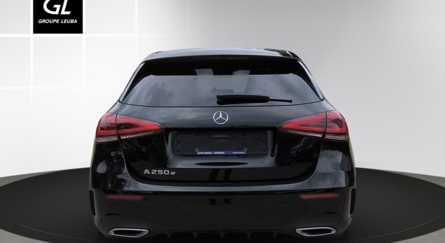 MERCEDES-BENZ A 250 e AMG Line