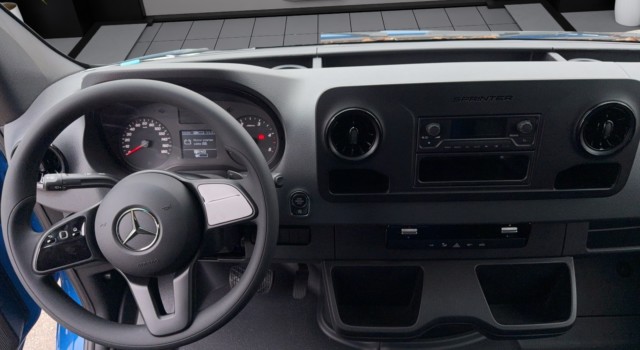MERCEDES-BENZ Sprinter 319 CDI Standard 9G-TRONIC