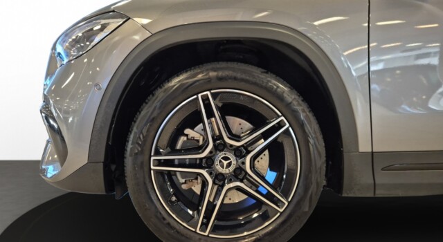 MERCEDES-BENZ GLA 250 e AMG Line 8G-DCT