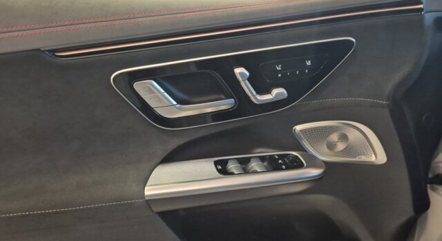 MERCEDES-BENZ EQE SUV AMG 43 4 M Exe.Ed