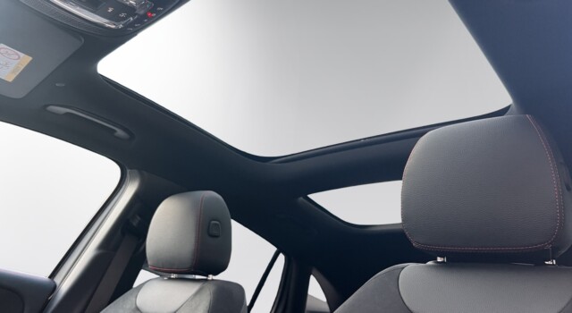 MERCEDES-BENZ EQA 350 66,5 kWh 4Matic Excellence