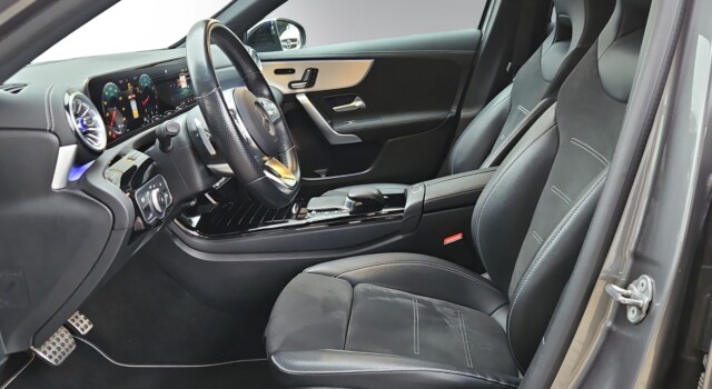 MERCEDES-BENZ A 200 AMG Line