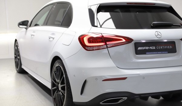 MERCEDES-BENZ A 250 AMG Line