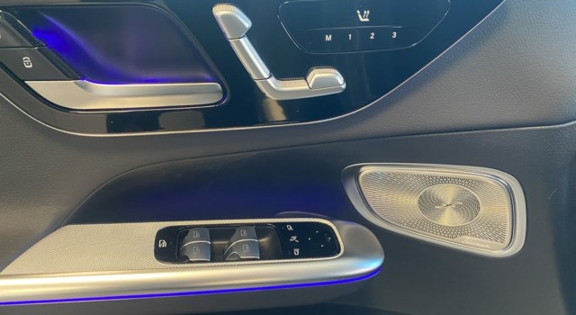 MERCEDES-BENZ GLC 300 e 4M EQ Star