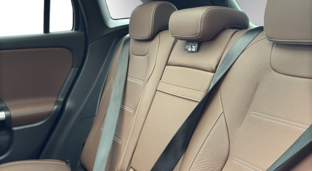 MERCEDES-BENZ GLA 250 AMG Line 4Matic