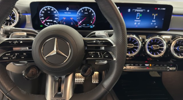 MERCEDES-BENZ CLA 35 AMG 4Matic 8G-DCT