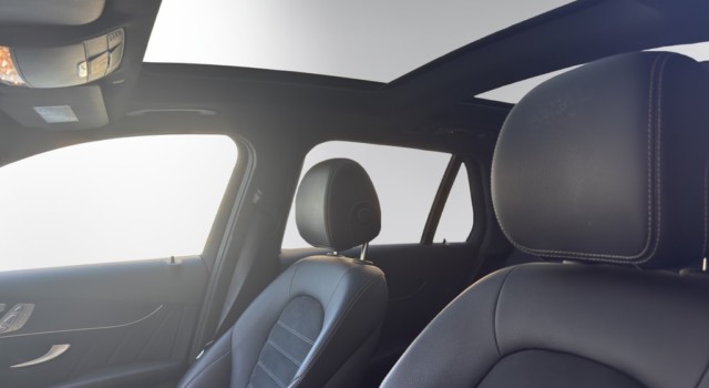 MERCEDES-BENZ GLC 220 d AMG Line 4Matic