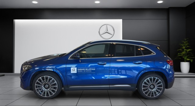 MERCEDES-BENZ GLA 200 Night Star 7G-DCT