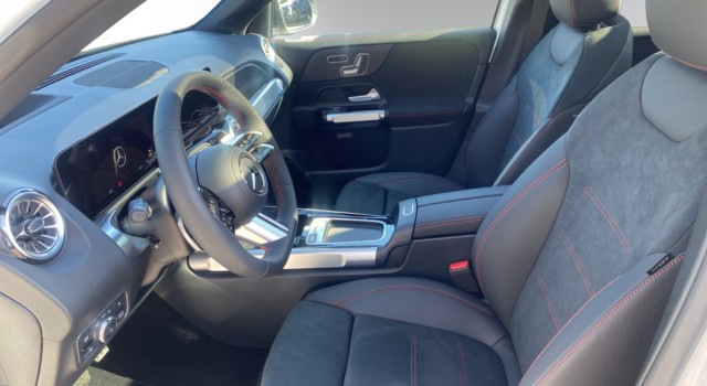 MERCEDES-BENZ GLB 250 4Matic 8G-Tronic