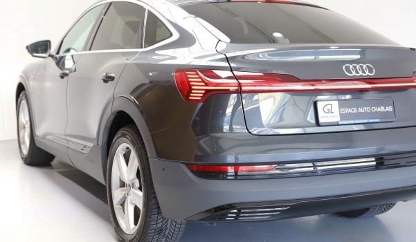 AUDI e-tron 50 quattro