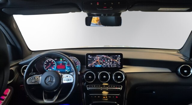 MERCEDES-BENZ GLC 300 e AMG Line 4Matic