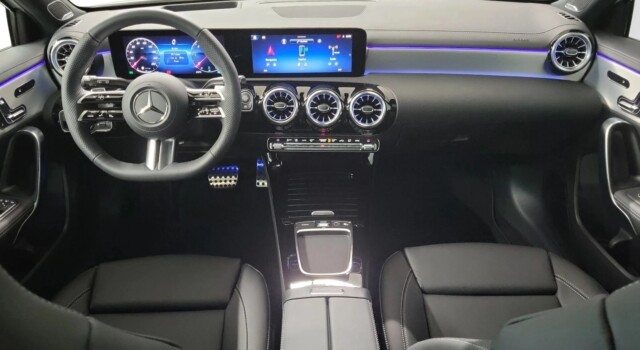 MERCEDES-BENZ A 220 4Matic 8G-DCT
