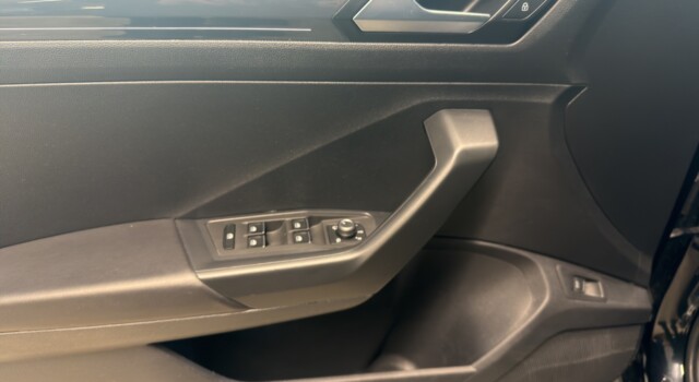 VW T-ROC 2.0 TSI Sport 4M