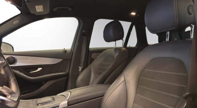 MERCEDES-BENZ GLC 300 e AMG Line 4Matic