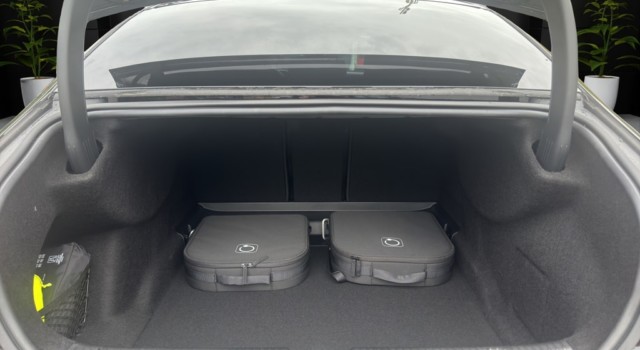 MERCEDES-BENZ EQE 350 4 Matic Executive Edition