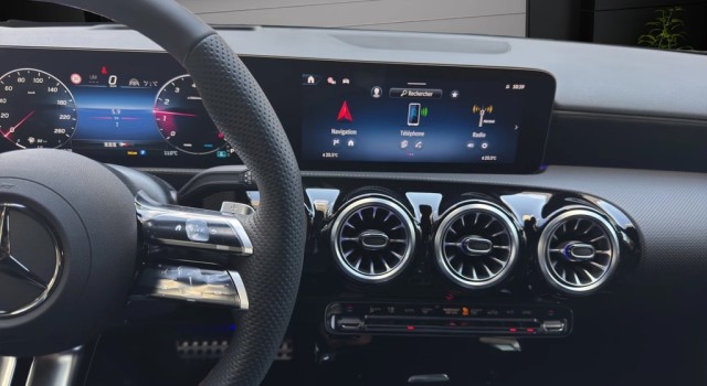 MERCEDES-BENZ A 200 Night Star 7G-DCT