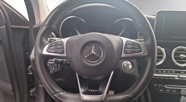 MERCEDES-BENZ GLC 250 AMG Line 4Matic