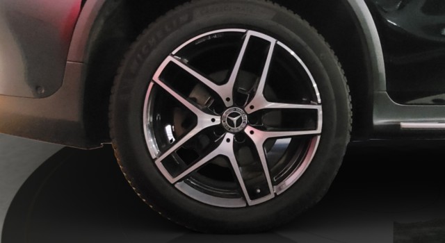 MERCEDES-BENZ GLC 220 d AMG Line 4Matic 9G-Tronic