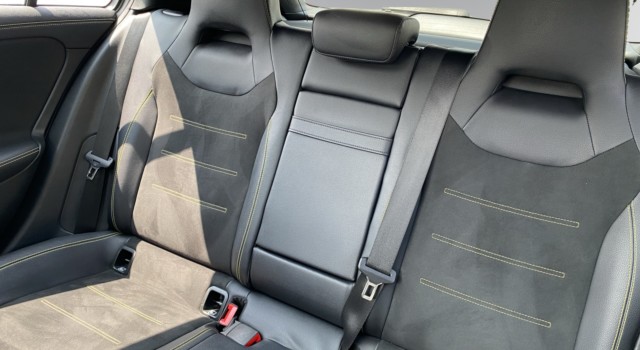 MERCEDES-BENZ A 250 AMG Line