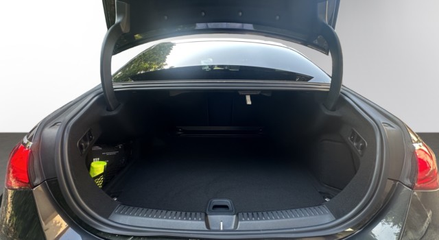 MERCEDES-BENZ E 220 d 4Matic 9G-Tronic