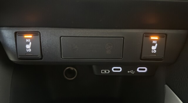 MAZDA 2 Hybrid Centre-line