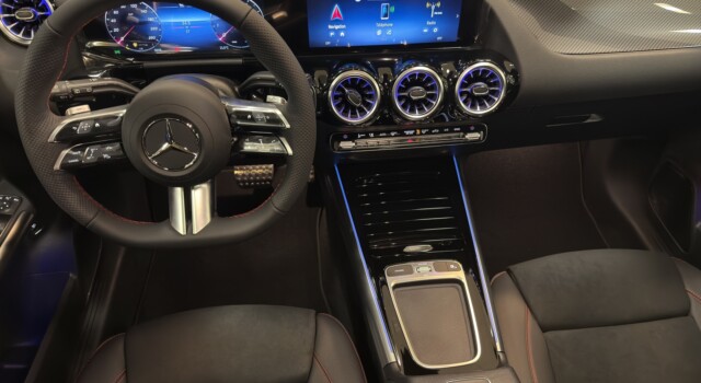 MERCEDES-BENZ GLA 220 4Matic 8G-DCT