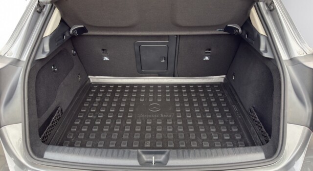 MERCEDES-BENZ GLA 200 Night Star 7G-DCT