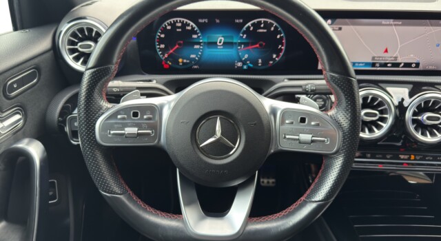 MERCEDES-BENZ A 250 AMG Line