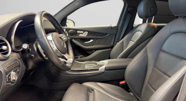 MERCEDES-BENZ GLC 300 GLC Coupé 300 e AMG Line Plus 9G-Tronic