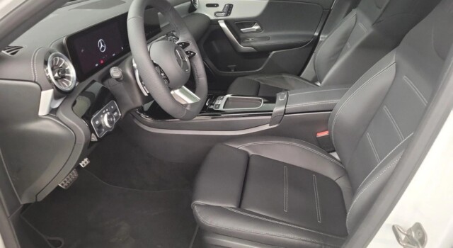 MERCEDES-BENZ A 220 4Matic 8G-DCT