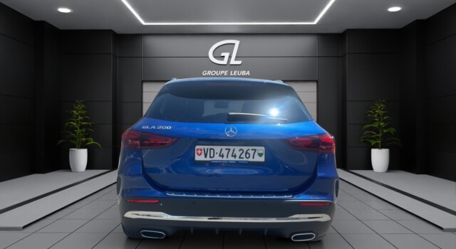 MERCEDES-BENZ GLA 200 7G-DCT