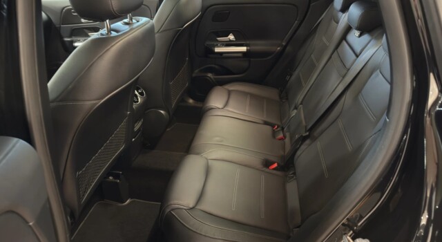 MERCEDES-BENZ GLA 35 AMG 4Matic 8G-Speedshift DCT