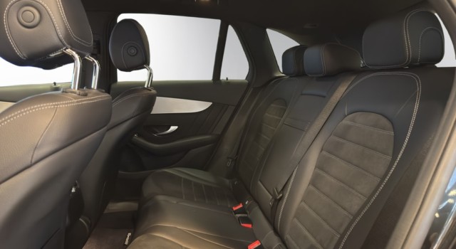MERCEDES-BENZ GLC 300 e AMG Line 4Matic